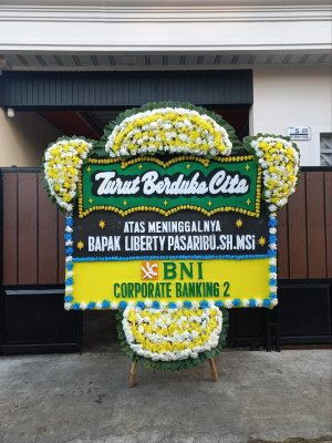 Papan Bunga Duka di Kepulauan Botanglomang