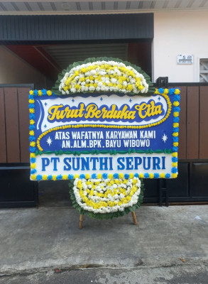 Papan Bunga Duka di Kepulauan Botanglomang
