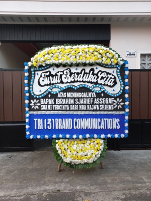 Papan Bunga Duka di Kepulauan Botanglomang